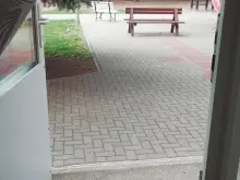 Vstup na dvůr se zahradou