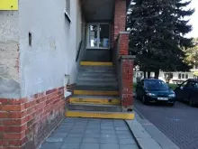 Nepřístupný vchod do školní družiny