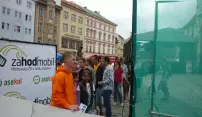 V Olomouci se hledal mistr ČR v hodu mobilem V Olomouci se hledal mistr ČR v hodu mobilem