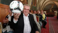 Fotbalisté ukončili sezónu na radnici Fotbalisté ukončili sezónu na radnici