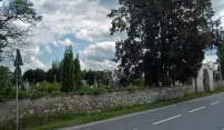 Chomoutovský a holický hřbitov se dočkají obnovy Chomoutovský a holický hřbitov se dočkají obnovy