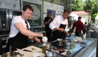 Úspěch primátora při vaření a tisíce lidí na Garden Food Festivalu 