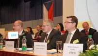 Primátor zahájil sněm Svazu měst a obcí, účastní se premiér i ministři Primátor zahájil sněm Svazu měst a obcí, účastní se premiér i ministři