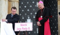Na Svatém Kopečku je Návrší Jana Pavla II.
