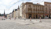 Rekonstrukce tramvajové křižovatky na Náměstí Hrdinů v Olomouci skončila