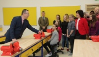 Fakultní základní škola Hálkova má novou jídelnu a čtyři učebny