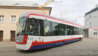 Olomouc má nové tramvaje, klimatizované a se zásuvkami USB