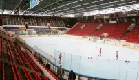 Do nové sezóny s novou střechou. Rekonstrukce zimního stadionu začala Do nové sezóny s novou střechou. Rekonstrukce zimního stadionu začala