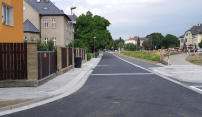 Nový povrch, chodníky i parkovací stání v další části Olomouce