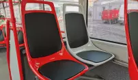 Lepší čistotu a údržbu zajistí v tramvajích plastové sedačky Lepší čistotu a údržbu zajistí v tramvajích plastové sedačky