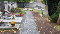 Hřbitov Svatý Kopeček má nové chodníky