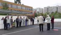 Hokejbalové hřiště při ZŠ Holečkova Hokejbalové hřiště při ZŠ Holečkova
