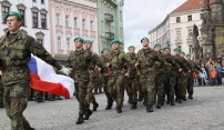 Vojáci si na Horním náměstí připomněli 90. výročí vzniku republiky