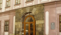 Z dějin paláce Žerotínů v Purkrabské ulici