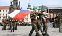 Oslavy 65. výročí Dne vítězství proběhly i v Olomouci 