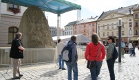 Na Horním náměstí je k vidění největší česká socha z písku