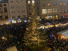 Už svítí a jmenuje se Perníček! Olomoucké Vánoce mohou začít / Foto: Radka Štědrá