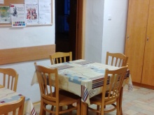 Interiér – sezení vedle kuchyňky