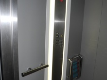 Výtah (pravé křídlo od hlavního vchodu) kabina
