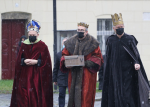 V tříkrálovém kostýmu popřeje Olomoučanům šťastný nový rok hejtman, primátor a biskup | Foto: Blanka Martinovská